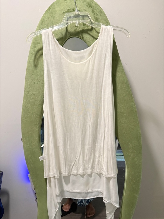 Neiman Marcus Tops - Neiman Marcus White Layered Hi-Low Tank Top - Women